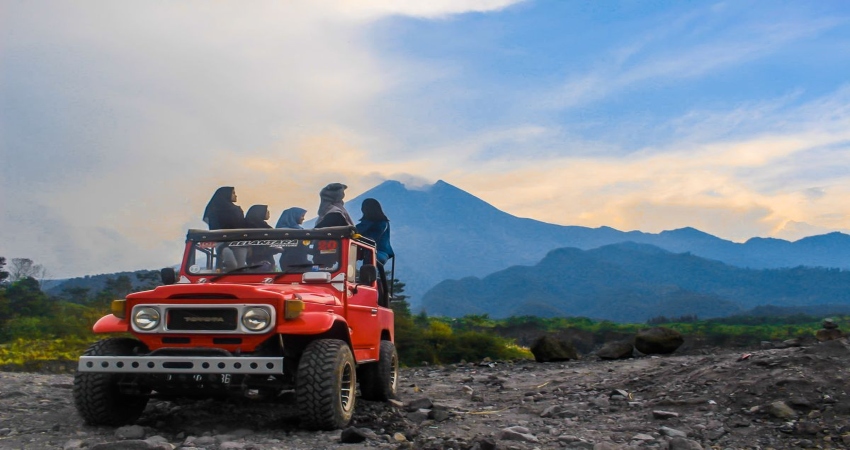 4D3N Ground Halfboard Jogjakarta Private Muslim Tour (Trip A)