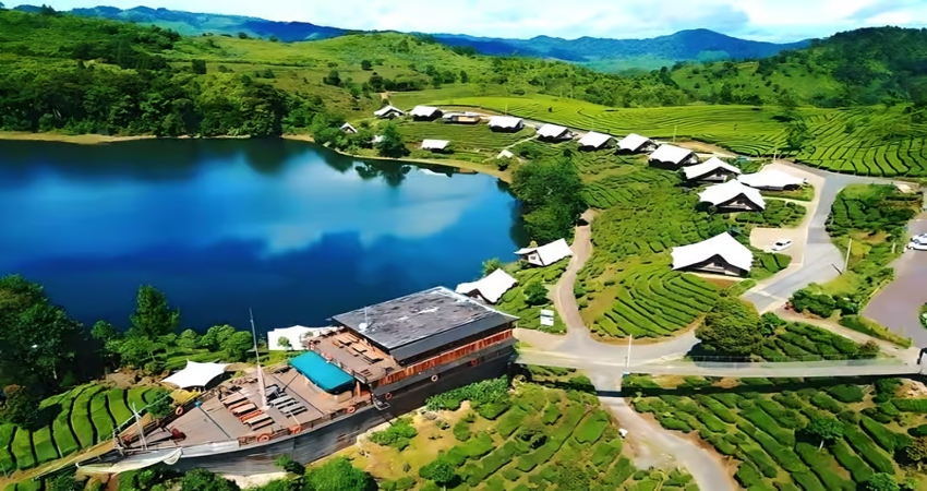 5D4N Halfboard Jakarta Bandung Muslim Private Tour (Min 40)
