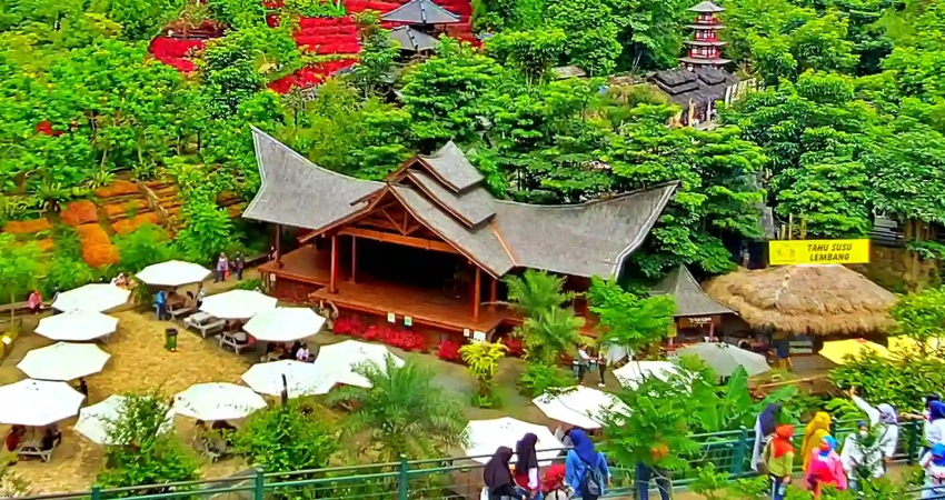 4D3N Halfboard Jakarta Bandung Muslim Private Tour (Min 4)