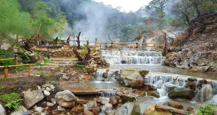 5D4N Halfboard Jakarta Bandung Muslim Private Tour (Min 15)
