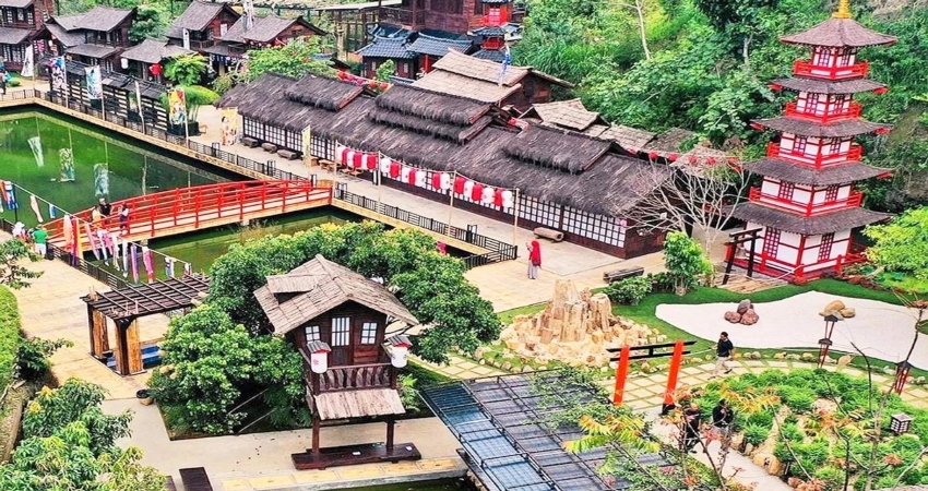 3D2N Halfboard Jakarta Bandung Muslim Private Tour (Min 15)