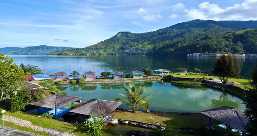4D3N Halfboard Medan Lake Toba Parapat Tour (Min 25)