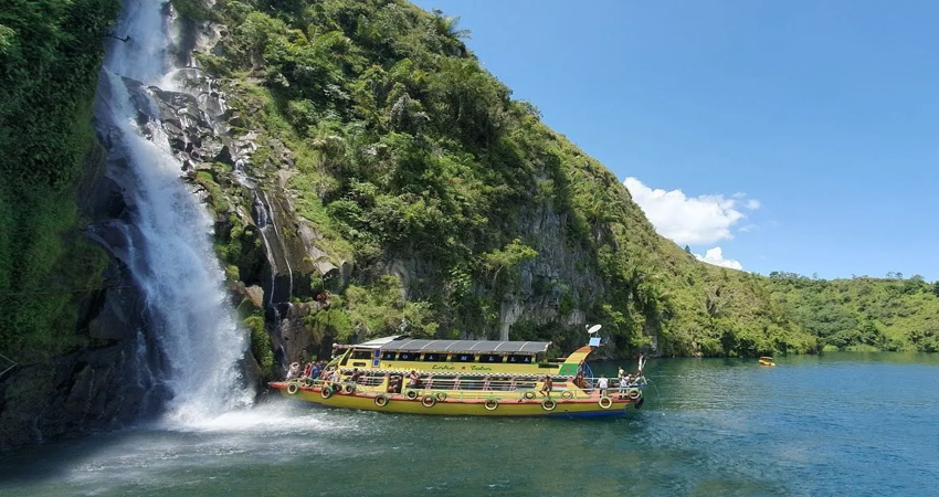 4D3N Halfboard Medan Lake Toba Parapat Tour (Min 10)
