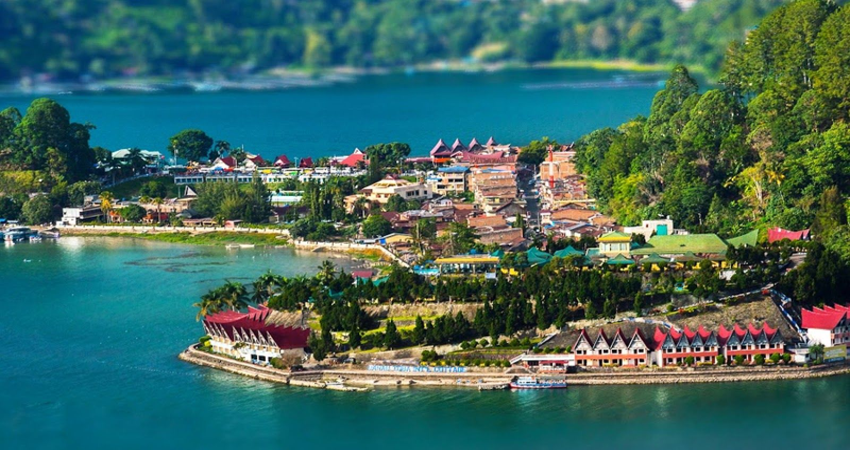 5D4N Halfboard Medan Lake Toba Parapat Tour (Min 35)