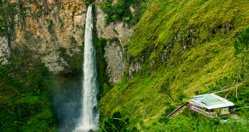 5D4N Halfboard Medan Lake Toba Parapat Tour (Min 8)
